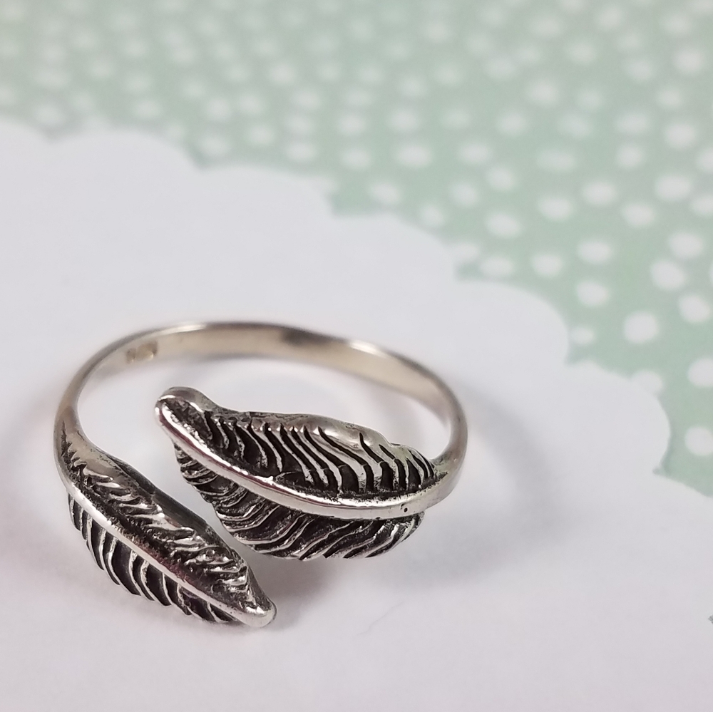 Beautiful Sterling Silver Tribal Feather Ring